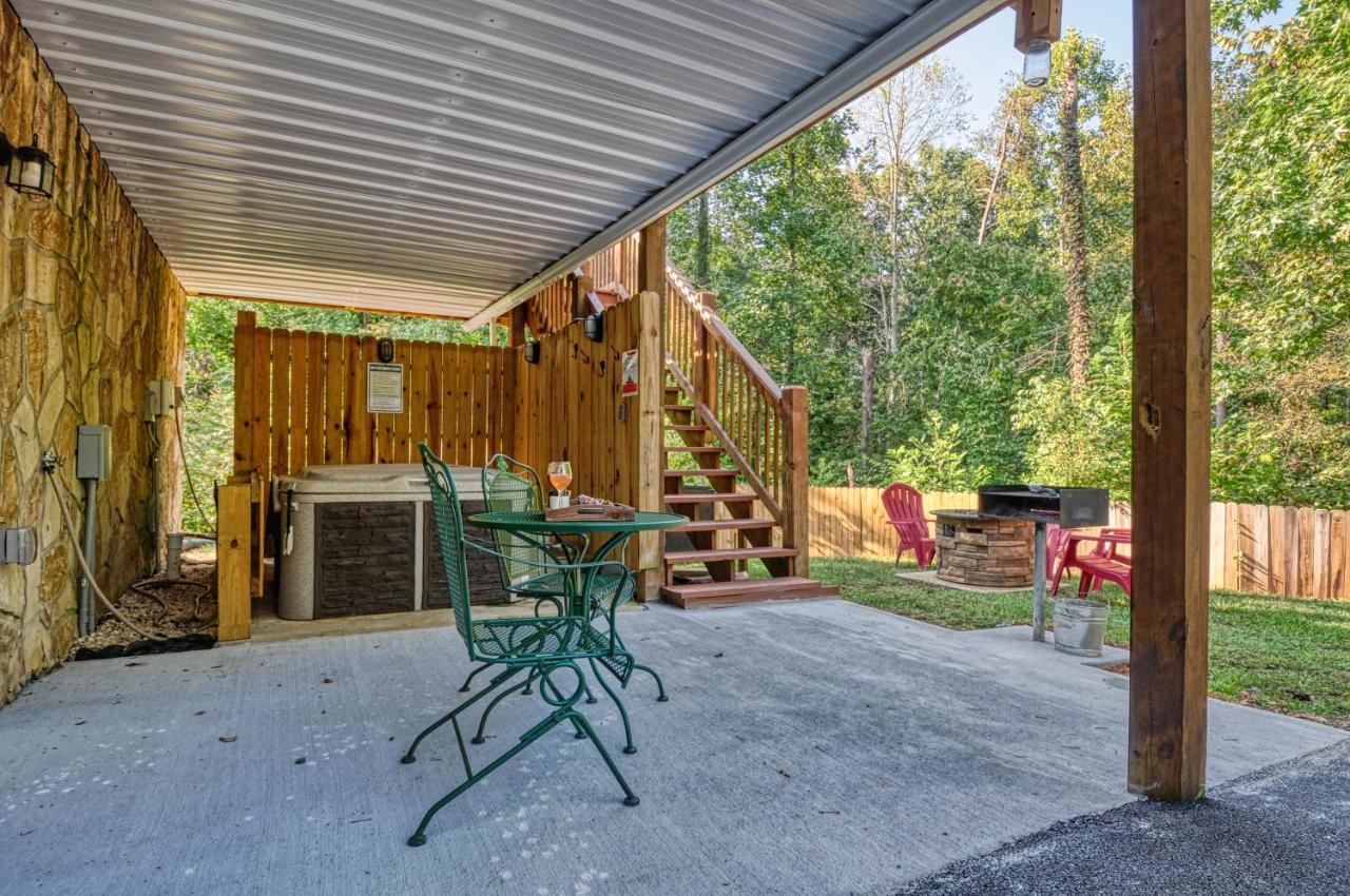 Moonlight Woods Cabin. Beautiful & Relaxing. Villa Sevierville Buitenkant foto