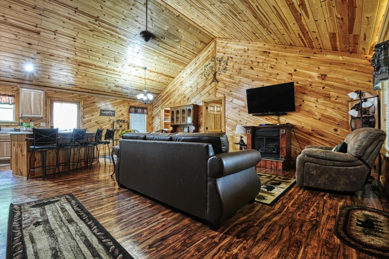 Moonlight Woods Cabin. Beautiful & Relaxing. Villa Sevierville Buitenkant foto