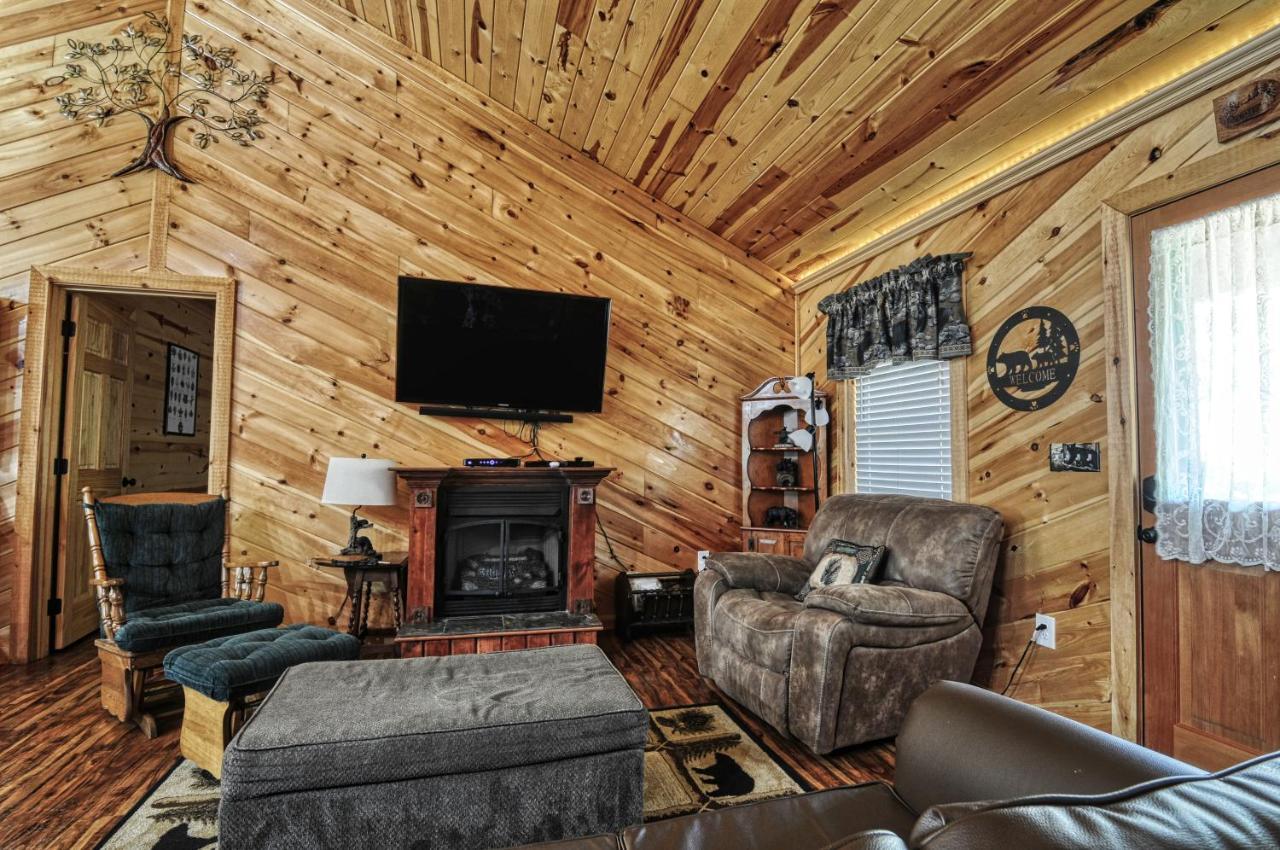 Moonlight Woods Cabin. Beautiful & Relaxing. Villa Sevierville Buitenkant foto
